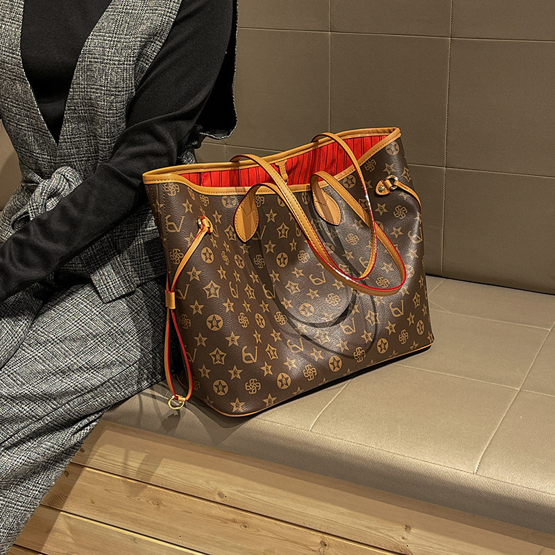 Bolsa de Fraldas Elegante em C - Luxury Bags Paris avaliação e preço