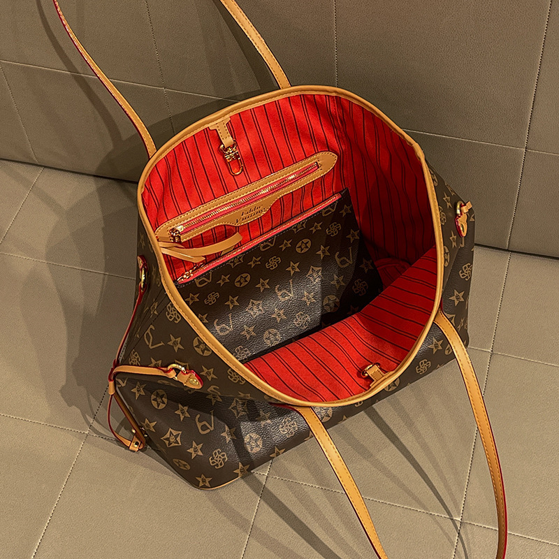 Bolsa de Fraldas Elegante em C - Luxury Bags Paris avaliação e preço