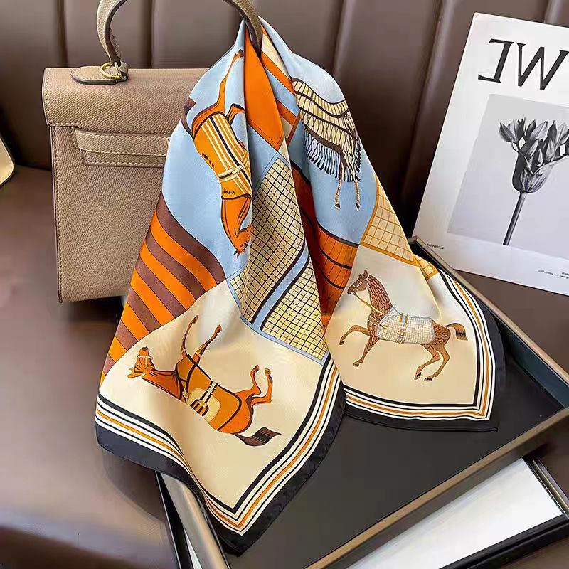 Lenço Quadrado de Luxo 100% SE - Luxury Bags For Travel avaliação e preço