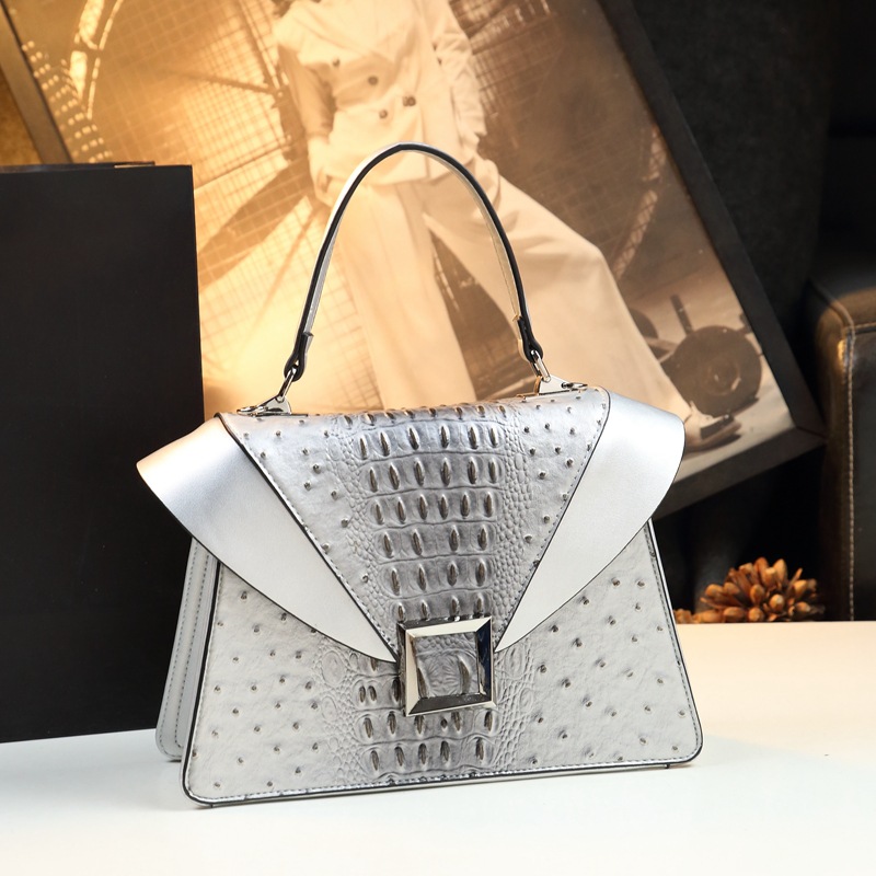 Bolsa de Fraldas de Couro Tran - Luxury Bags Paris avaliação e preço