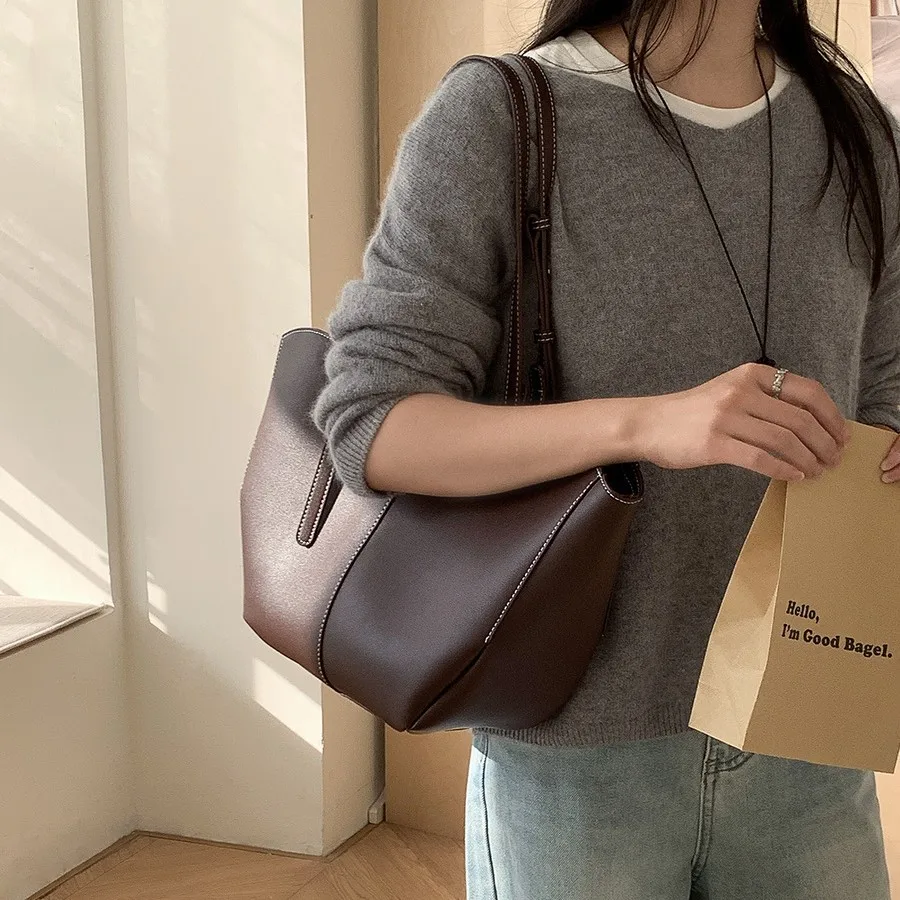Bolsa feminina vintage grande  - Luxury Bag Collection avaliação e preço