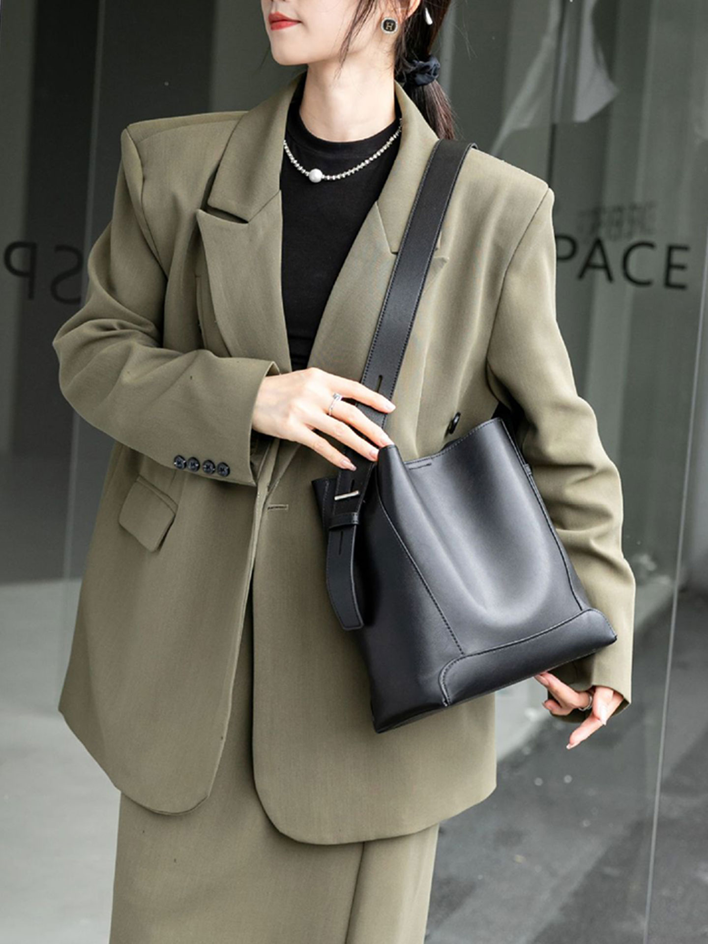Bolsa Tote Minimalista Feminin - Luxury Bags Classy avaliação e preço